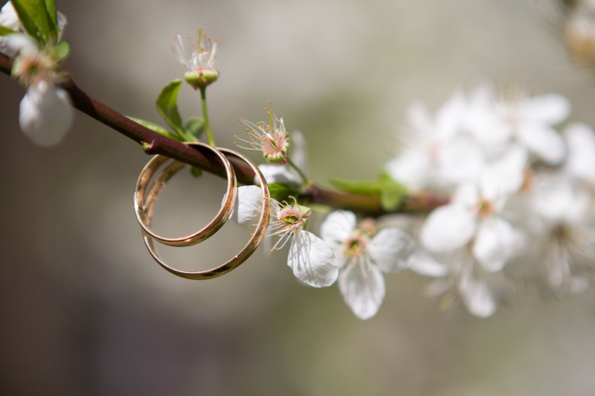 Quelle bague de fiançailles pour un homme ?